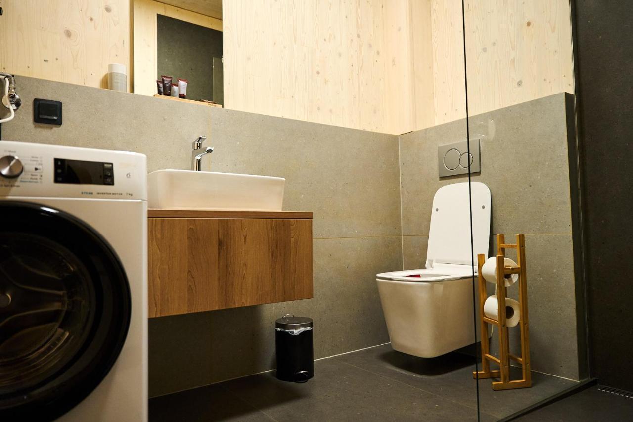 Cosy 1-Bedroom Apartment With Free Parking 迪马诺卡多林纳 外观 照片