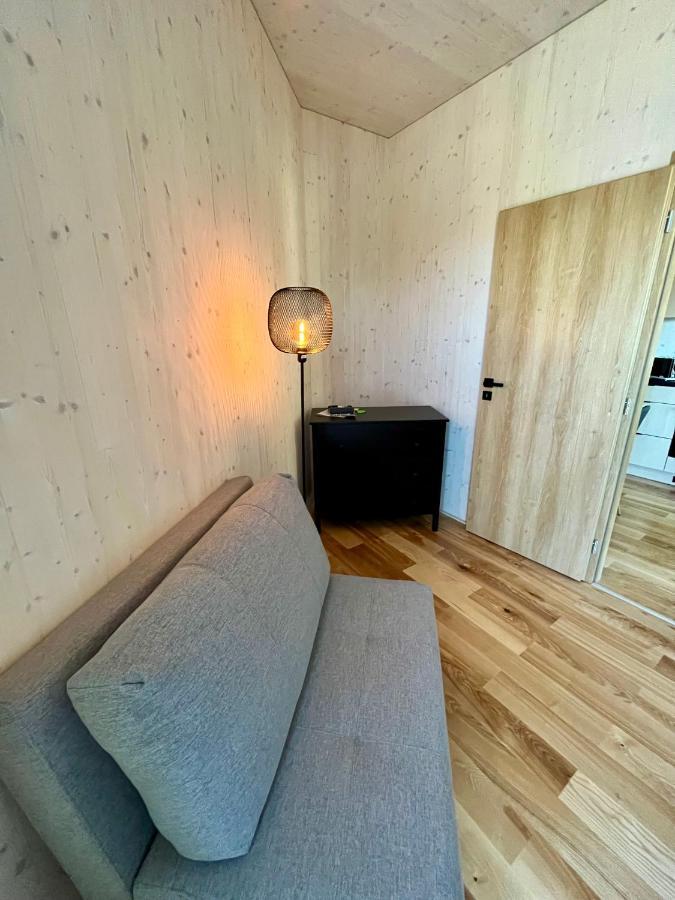Cosy 1-Bedroom Apartment With Free Parking 迪马诺卡多林纳 外观 照片